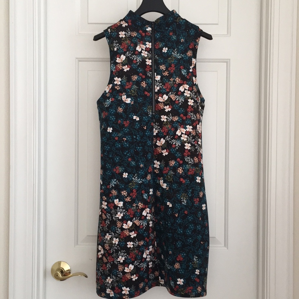 BCBGeneration Women’s Dress Black Floral Colorful Sleeveless Back zipper NWT - Picture 5 of 10